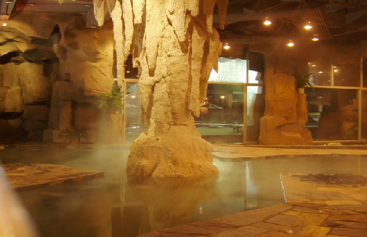 金湯(tang)國際(ji)溫泉(quan)